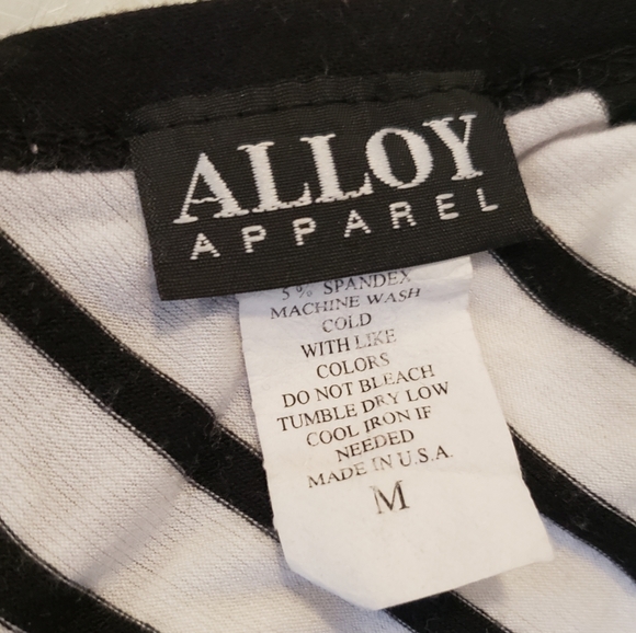 Black White Striped low back cut bow detail - Picture 4 of 6